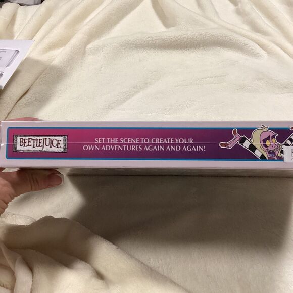 Beetlejuice Animated Series Clingers Vinyl Peel & Stick 1989-2024 SEALED - Picture 4 of 5